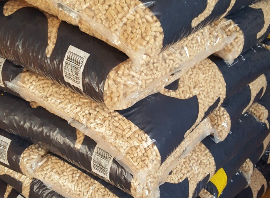 Wood-Based Cat Litter Available at Catseye